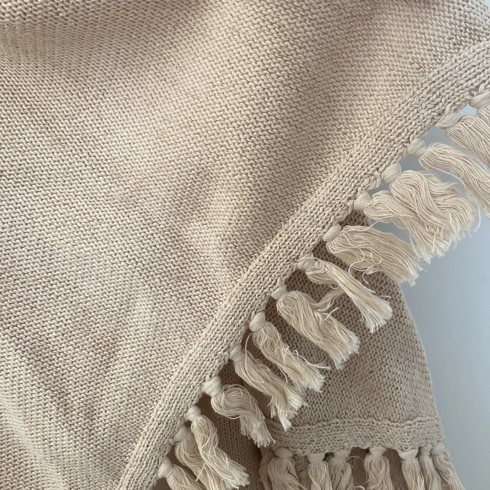 Gold/tan sleeveless sweater with tassels - Picture 2 of 6